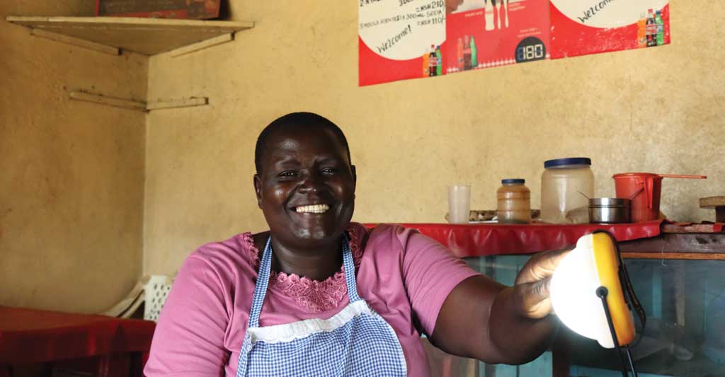 Angaza receives the 2018 Ashden Award for International Financial and Business Model Innovation